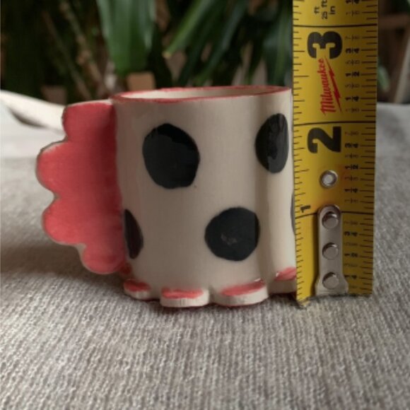 CREATION - Handmade Ceramic Coffee Expresso Cup - Pink Flower base with dots - Picture 8 of 9